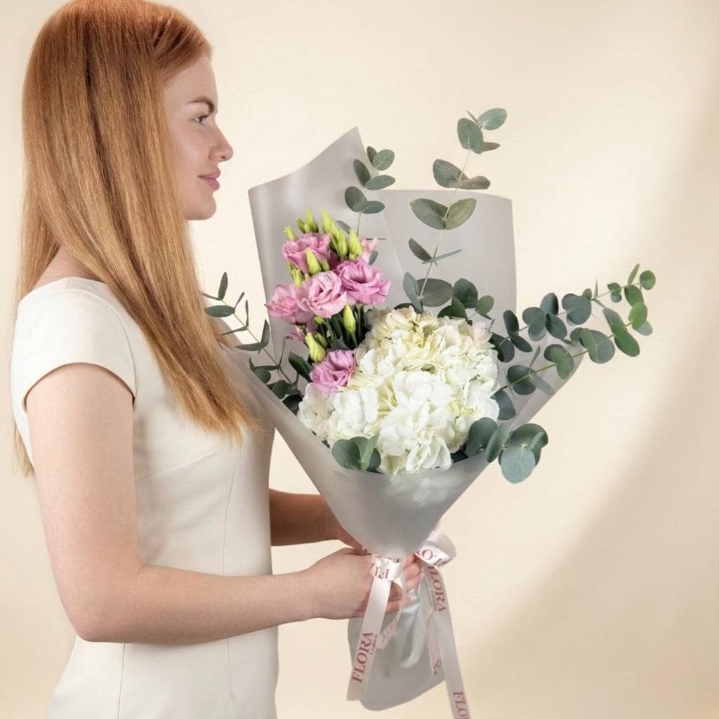 Красивый букет / Белая гортензия, эустома, эвкалипт