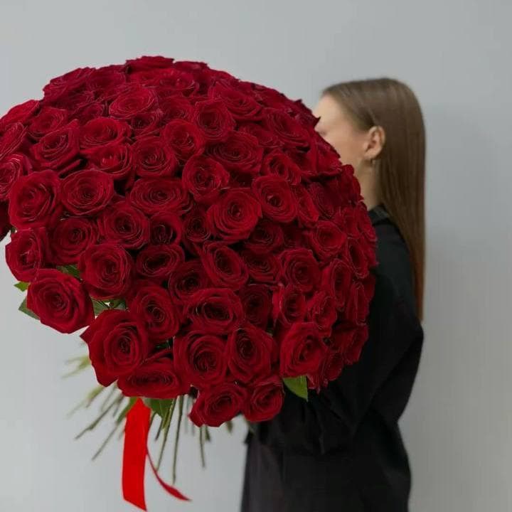 Роскошная охапка красных роз Explorer — 250 ₽/шт